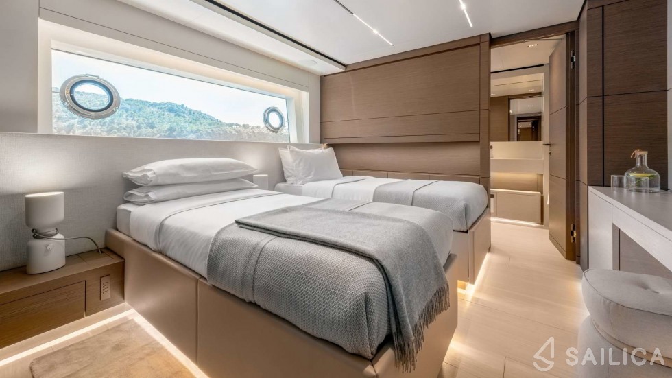 Ferretti Custom Line Navetta - Yacht Charter Sailica