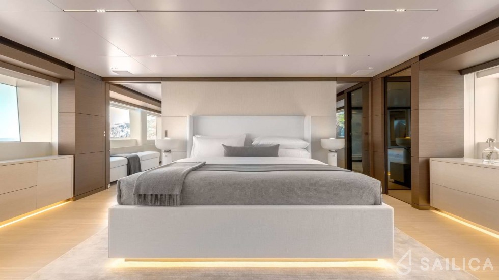 Ferretti Custom Line Navetta - Yacht Charter Sailica