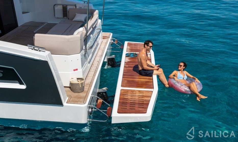MY4.S - Yacht Charter Sailica