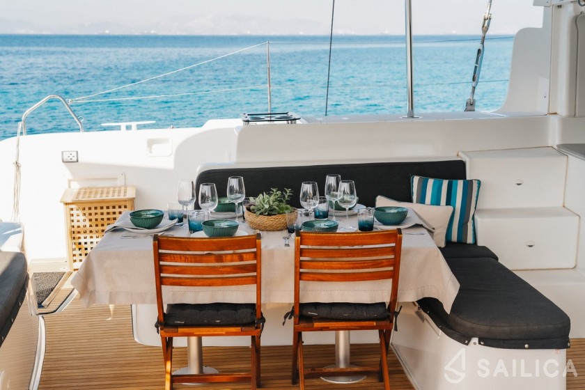 Lagoon 46 - 4 + 2 cab. - Yacht Charter Sailica