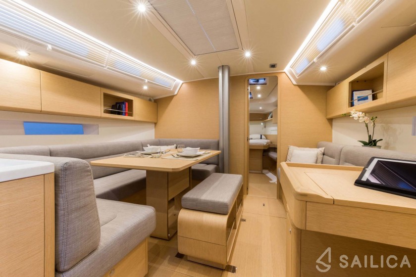 Grand Soleil 43 - Yacht Charter Sailica