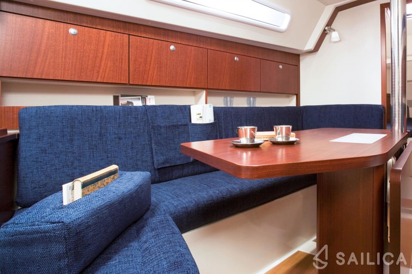 Hanse 325 - Yacht Charter Sailica