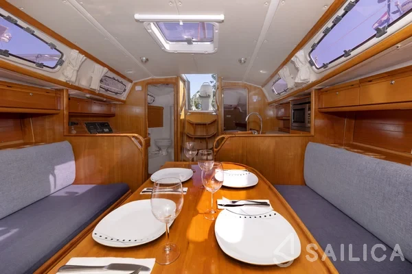 Bavaria 34 Cruiser - Yacht Charter Sailica
