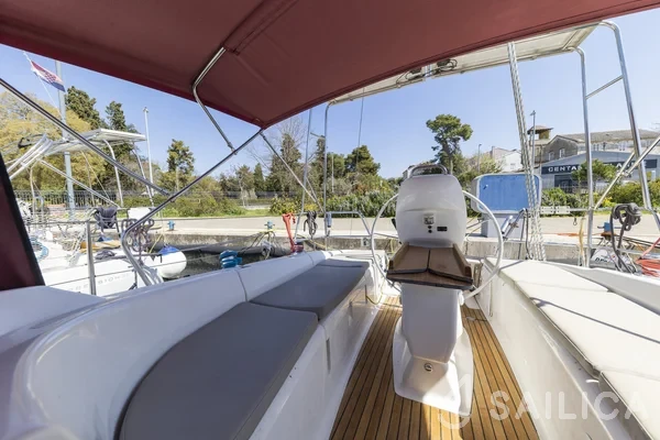 Bavaria 34 Cruiser - Yacht Charter Sailica