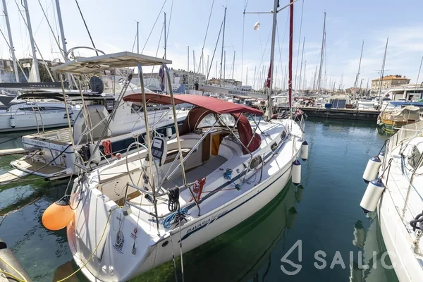 Bavaria 34 Cruiser - Yacht Charter Sailica