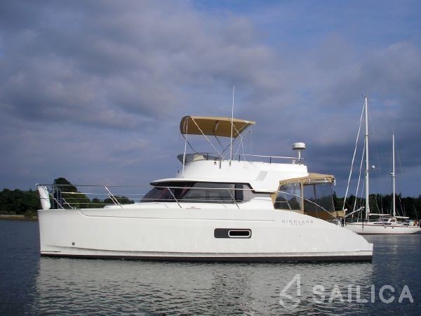Highland 35 - Yacht Charter Sailica