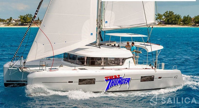 Lagoon 42 - Yacht Charter Sailica