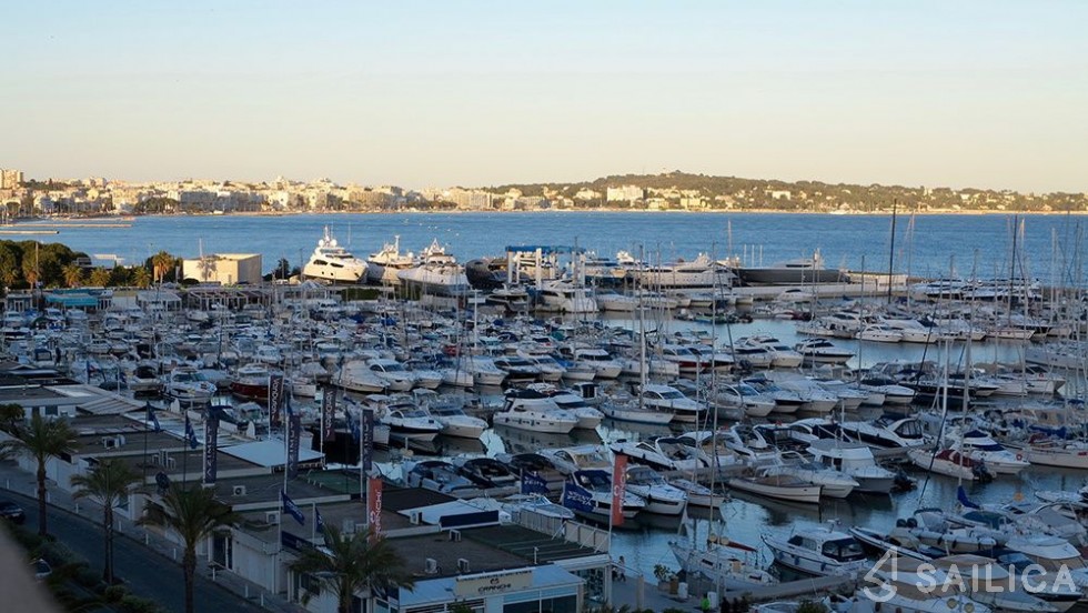 Leader 46 - Yacht Charter Sailica
