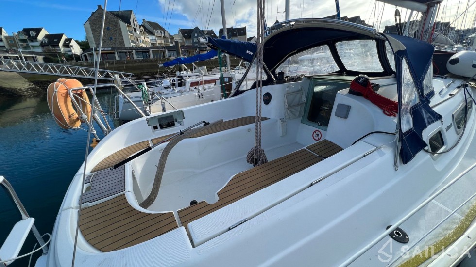 Sun Odyssey 29.2 - Yacht Charter Sailica