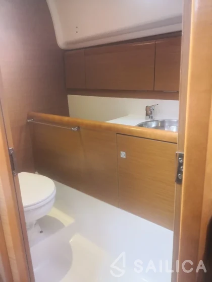 Sun Odyssey 30i - Yacht Charter Sailica