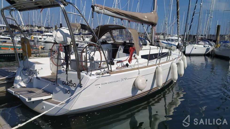 Sun Odyssey 379 - Yacht Charter Sailica