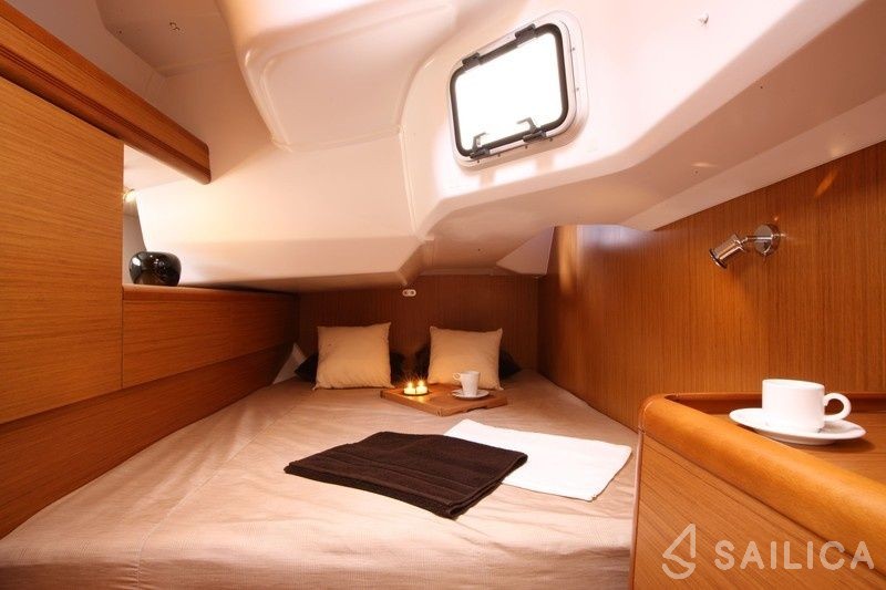 Sun Odyssey 440 - Yacht Charter Sailica