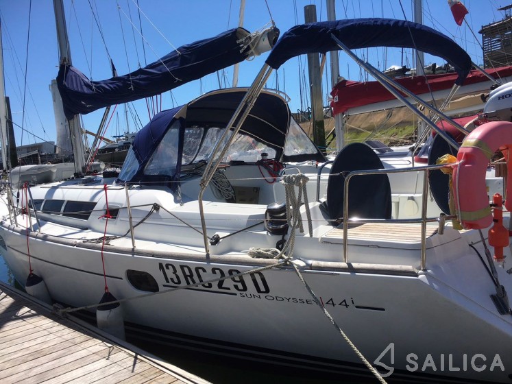 Sun Odyssey 44i - Yacht Charter Sailica