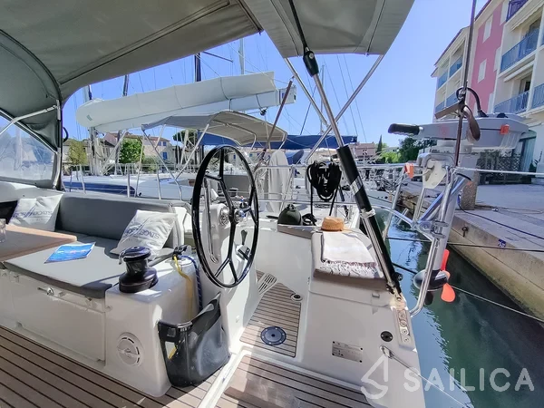 Sun Odyssey 440 - Photo #36 Sun Odyssey 440 - Yacht Charter Sailica