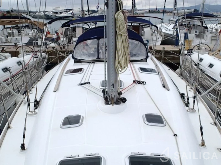 Sun Odyssey 45 - Yacht Charter Sailica