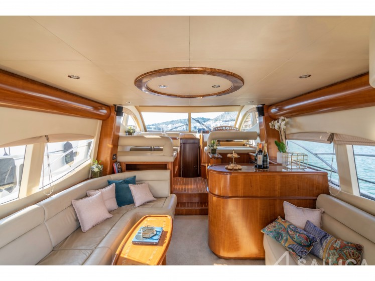Majesty 50 Fly - Yacht Charter Sailica