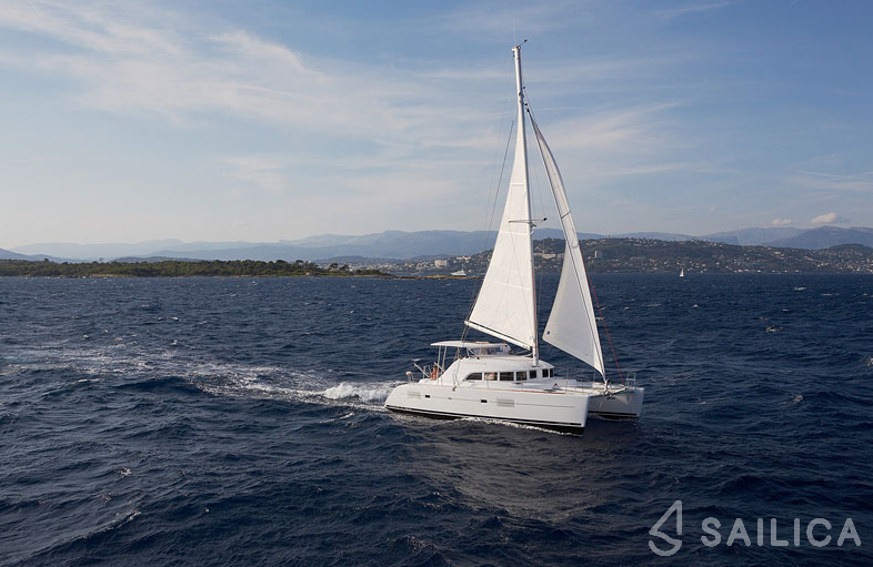 Lagoon 380 - Yacht Charter Sailica