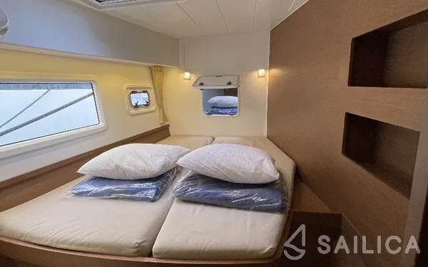 Lagoon 42 - Yacht Charter Sailica