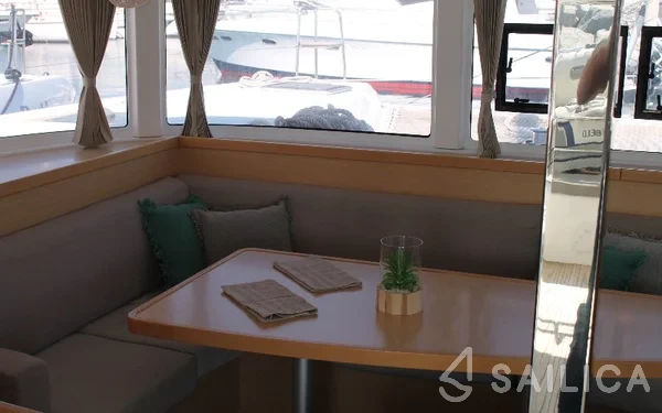 Lagoon 42 - Yacht Charter Sailica