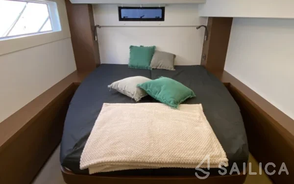 Lagoon 46  - Yacht Charter Sailica