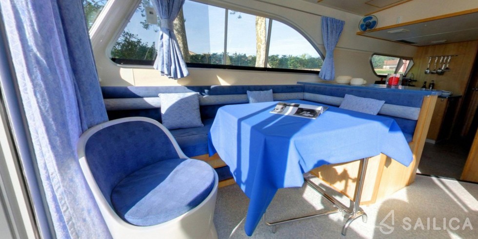 Le Boat Calypso - Yacht Charter Sailica
