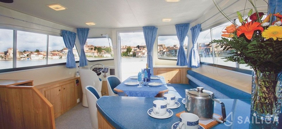 Le Boat Calypso - Yacht Charter Sailica