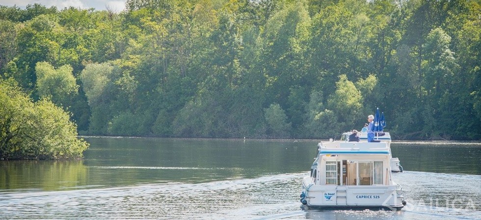 Le Boat Caprice - Yacht Charter Sailica