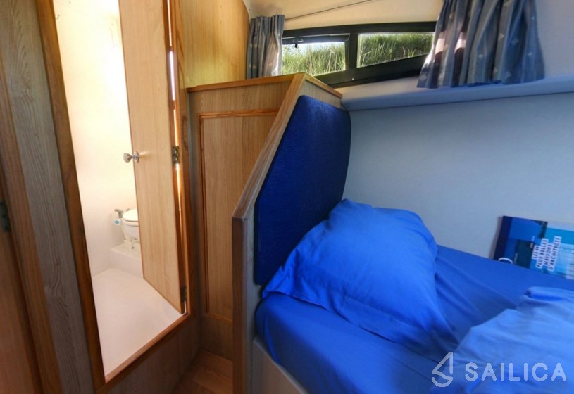 Le Boat Caprice - Yacht Charter Sailica