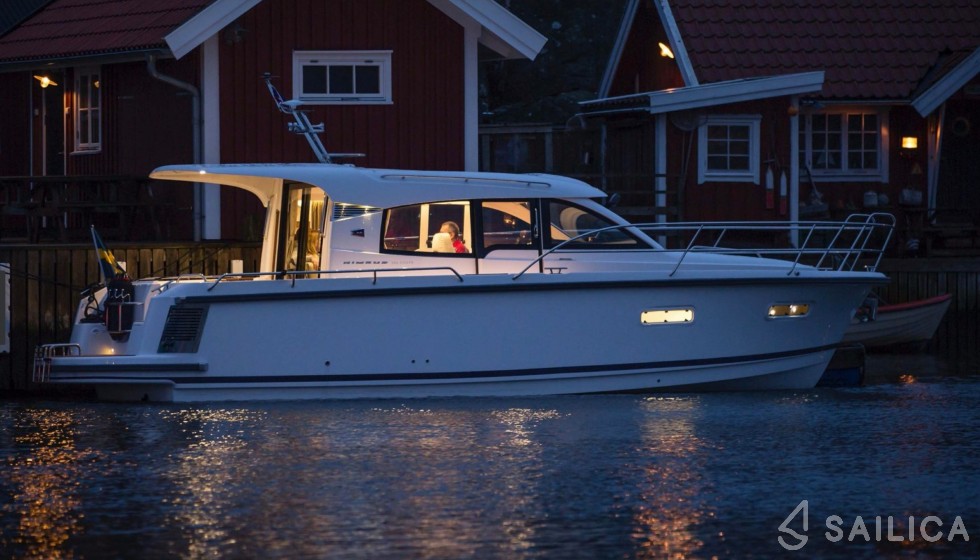 Nimbus 305 Coupe - Yacht Charter Sailica