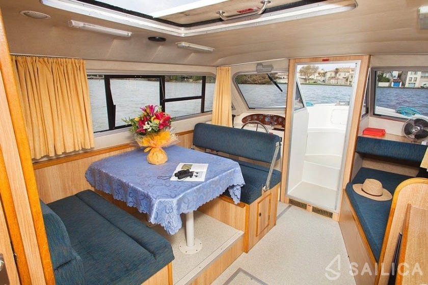 Le Boat Cirrus B - Yacht Charter Sailica