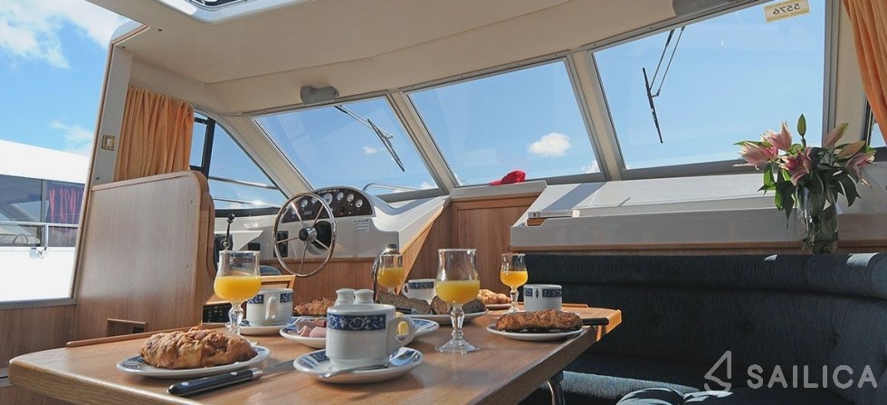 Le Boat Clipper - Yacht Charter Sailica