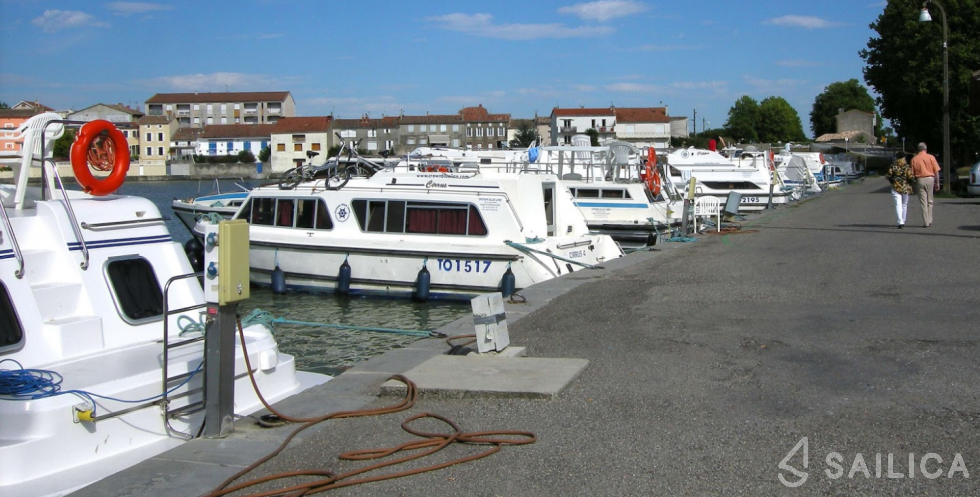 Le Boat Clipper - Yacht Charter Sailica