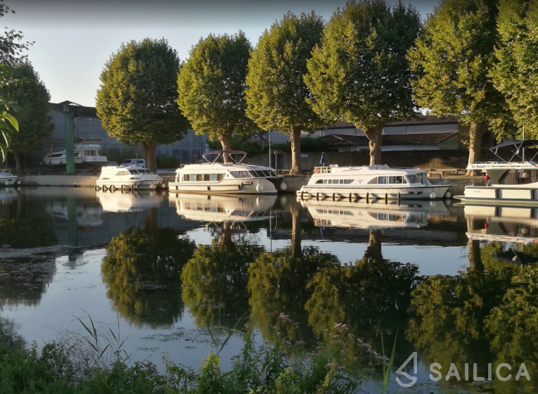 Le Boat Clipper - Yacht Charter Sailica