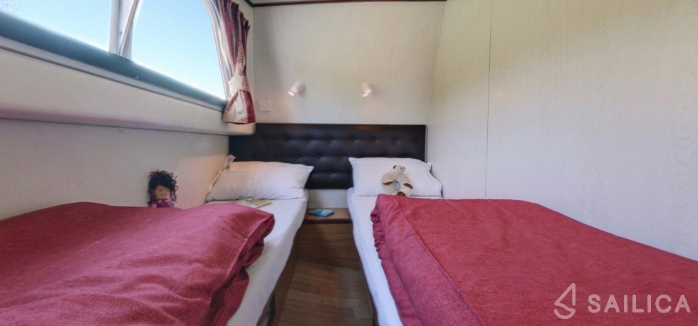 Le Boat Continentale - Yacht Charter Sailica