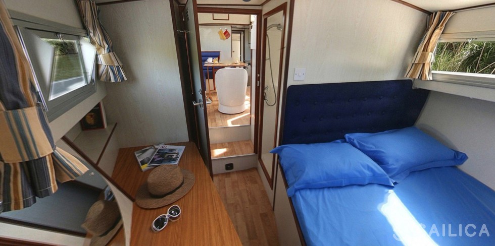 Le Boat Corvette A - Yacht Charter Sailica