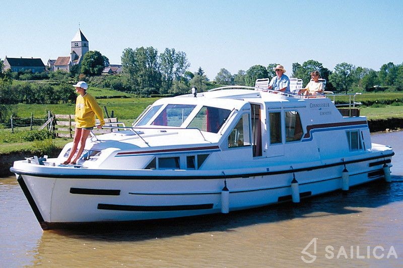 Le Boat Corvette A - Yacht Charter Sailica