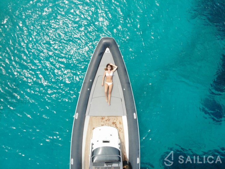 Scorpion Seafarer 36 - Yacht Charter Sailica