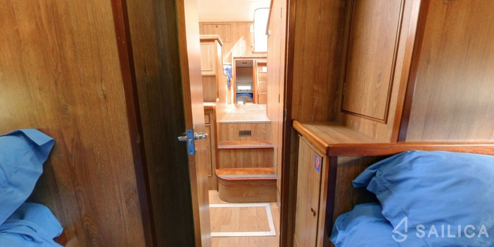 Le Boat Countess - Yacht Charter Sailica