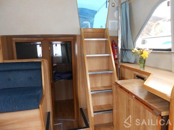 Le Boat Crusader - Yacht Charter Sailica