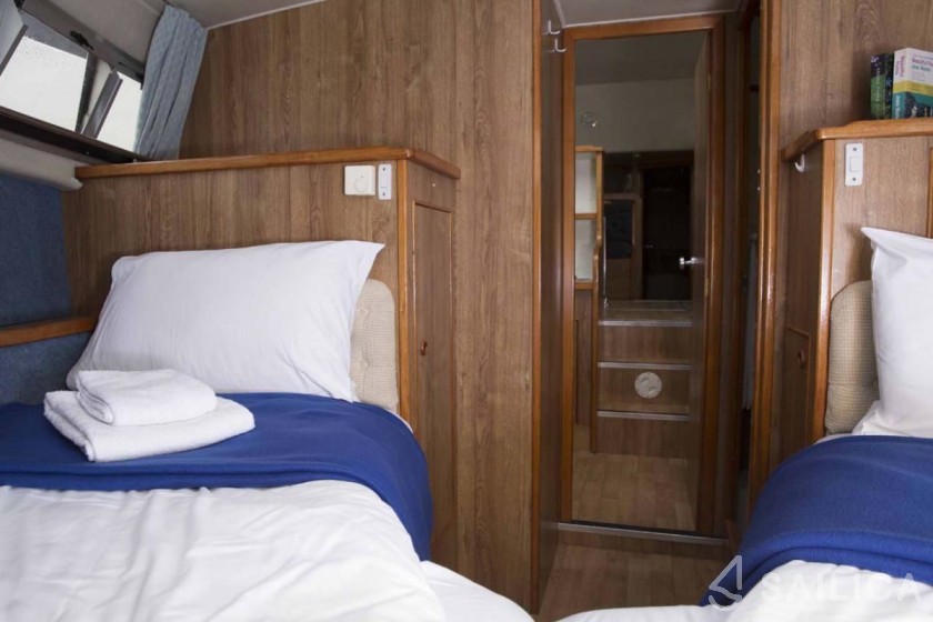 Le Boat Crusader - Yacht Charter Sailica