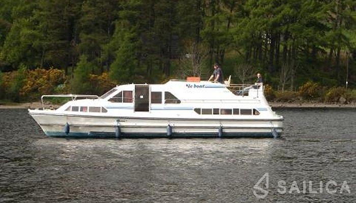 Le Boat Crusader - Yacht Charter Sailica