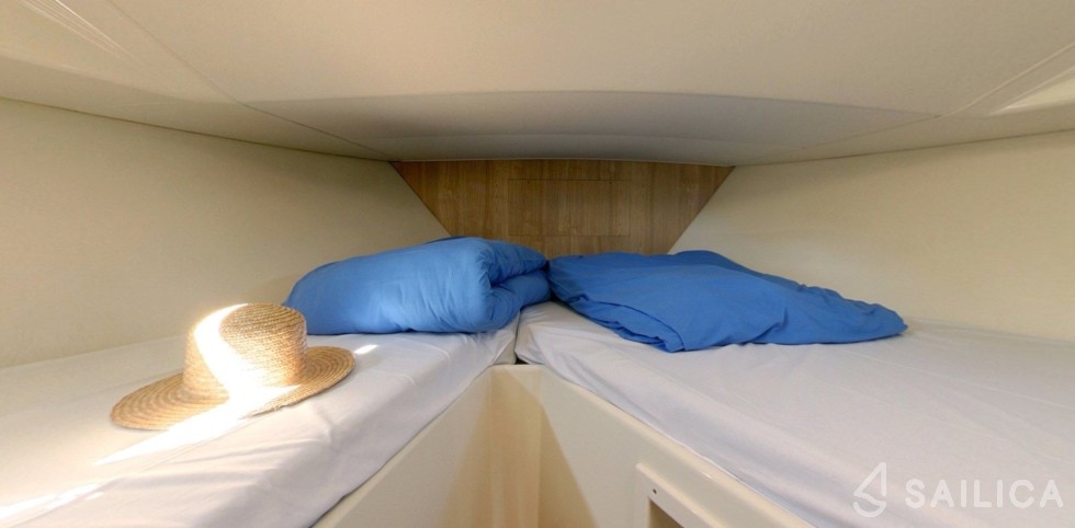 Le Boat Elegance - Yacht Charter Sailica