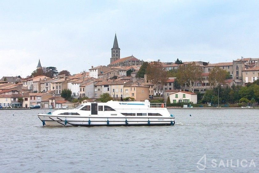 Le Boat Grand Classique - Yacht Charter Sailica