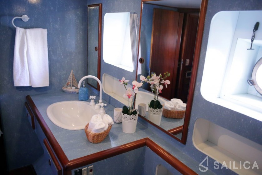 Motoryacht - Yacht Charter Sailica
