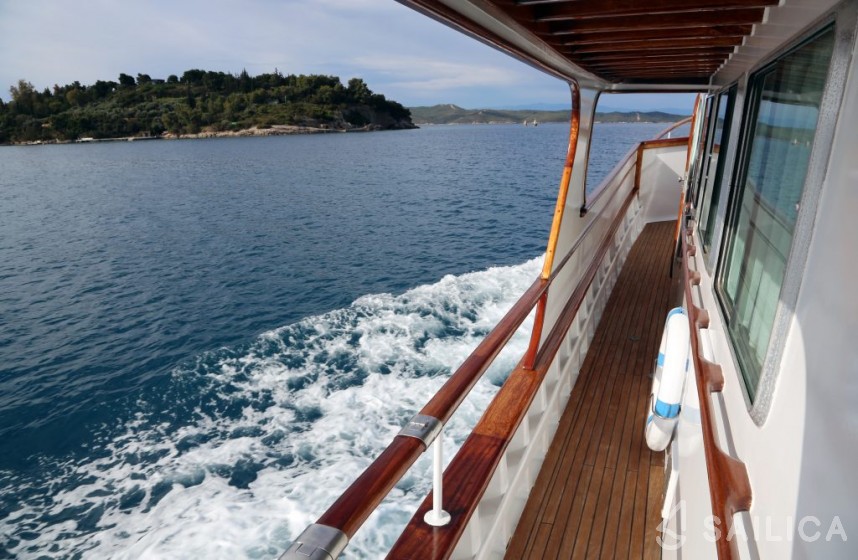 Motoryacht - Yacht Charter Sailica