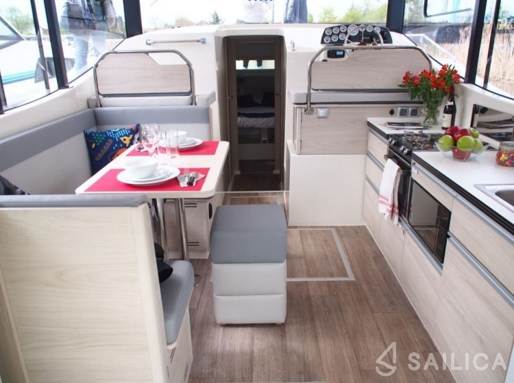 Le Boat Horizon 1 - Yacht Charter Sailica