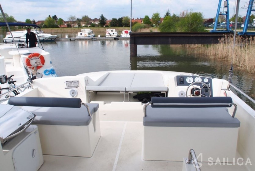 Le Boat Horizon 1 - Yacht Charter Sailica