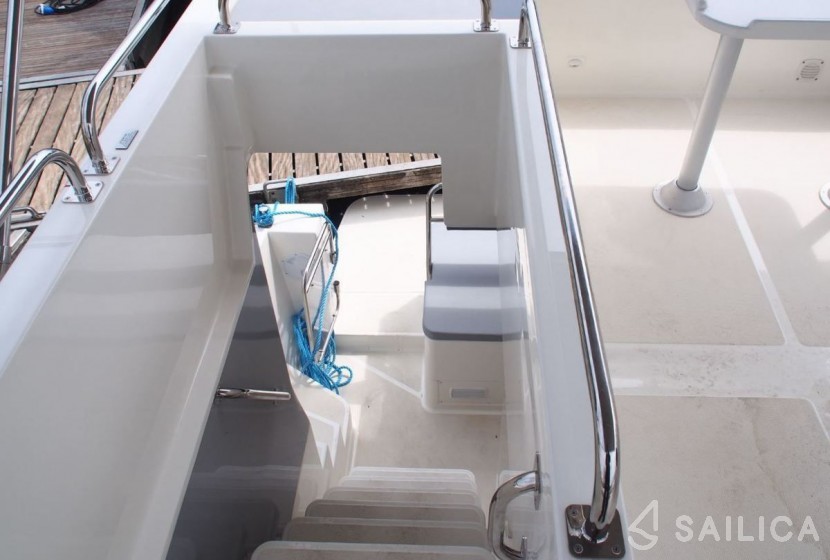 Le Boat Horizon 1 - Yacht Charter Sailica