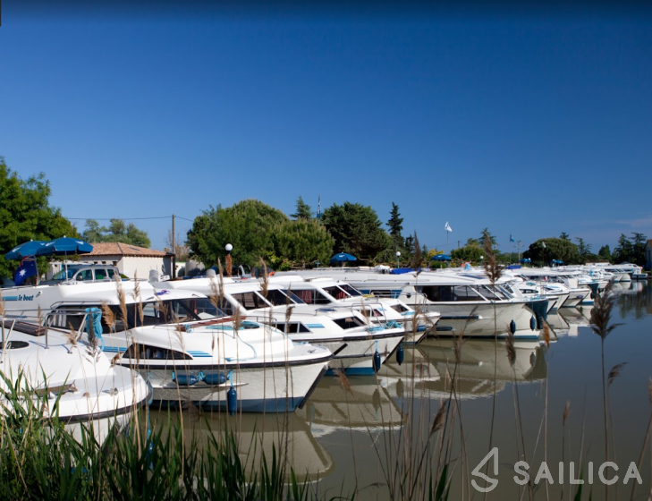 Le Boat Horizon 2 - Yacht Charter Sailica