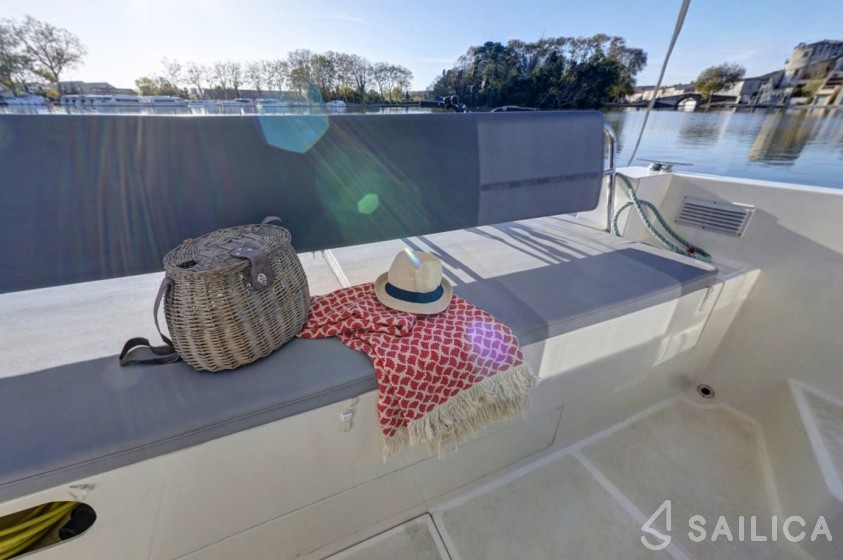 Le Boat Horizon 4 - Yacht Charter Sailica